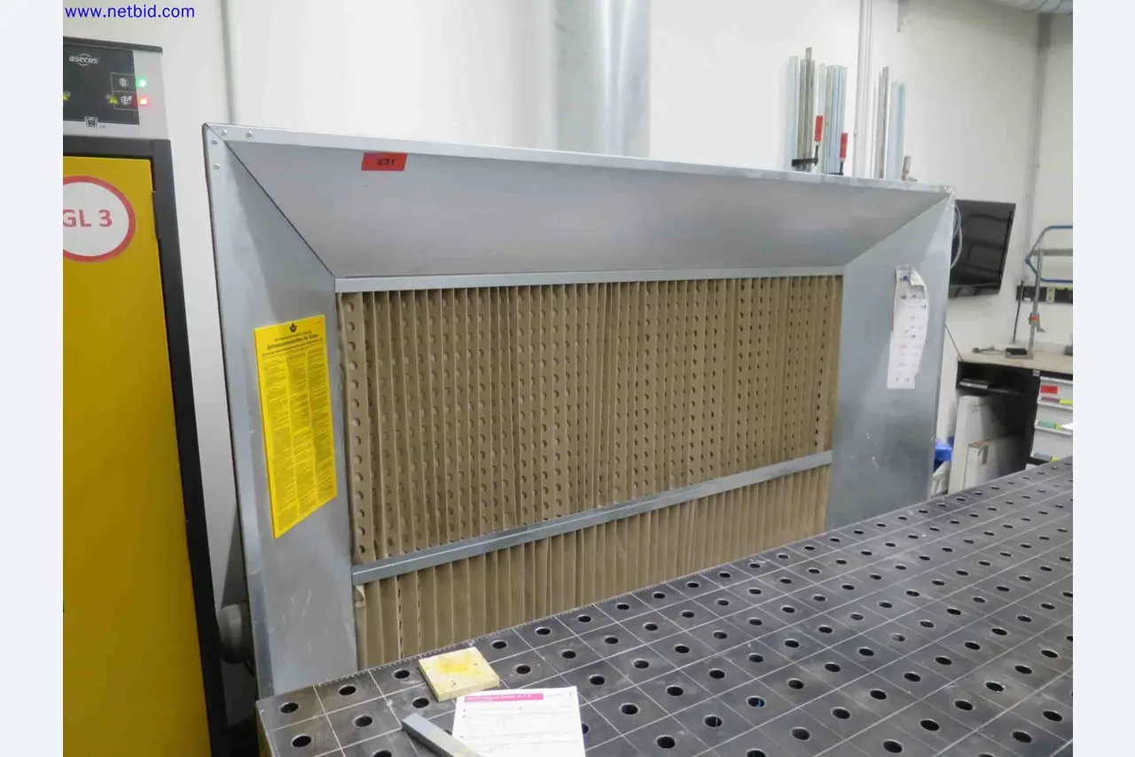 Machines CNC bien entretenues destinées à la fabrication de pièces métalliques de précision-1
