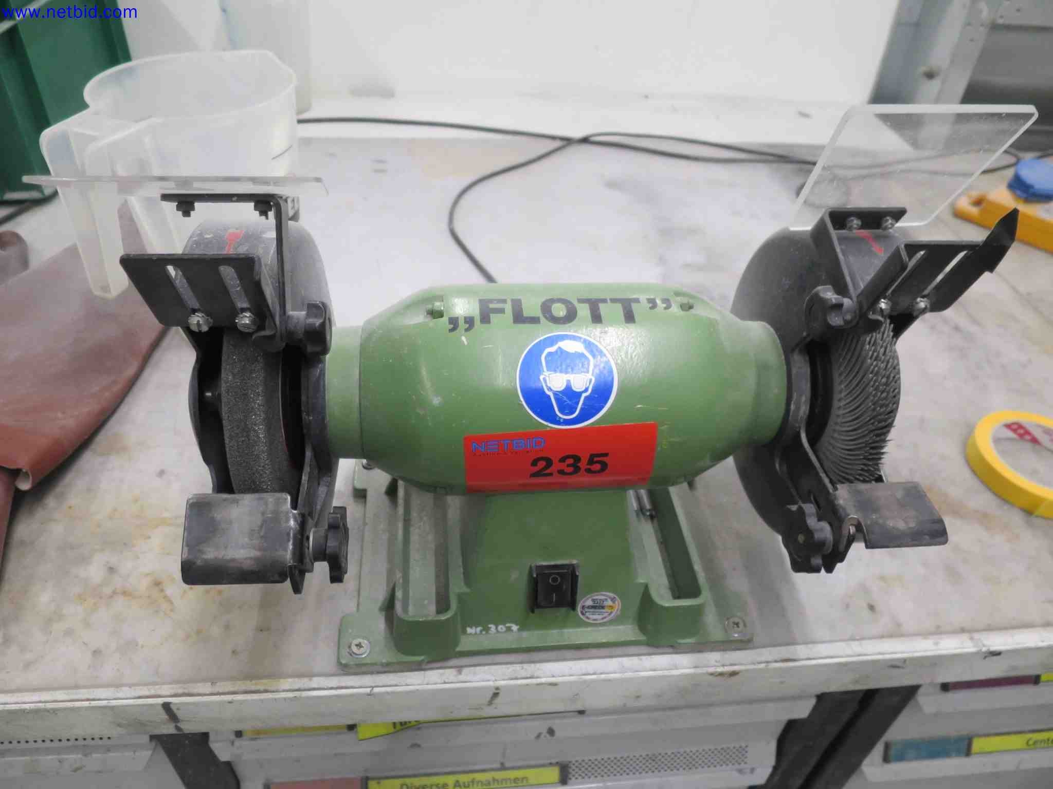 Machines CNC bien entretenues destinées à la fabrication de pièces métalliques de précision-1