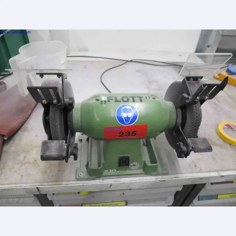 Machines CNC bien entretenues destinées à la fabrication de pièces métalliques de précision-1