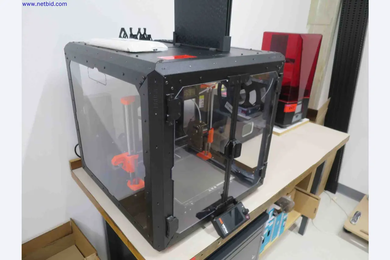 Máquinas CNC en buen estado para la fabricación de componentes metálicos de precisión-1