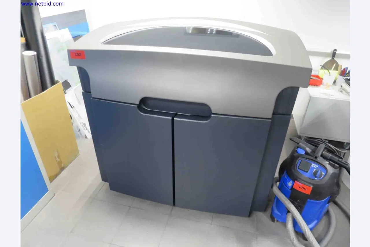 Machines CNC bien entretenues destinées à la fabrication de pièces métalliques de précision-1