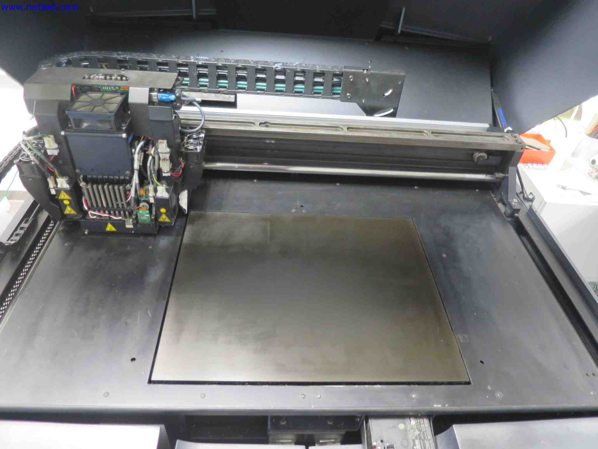 Machines CNC bien entretenues destinées à la fabrication de pièces métalliques de précision-3