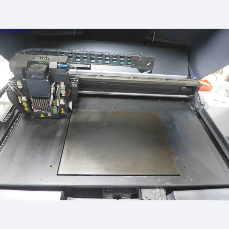 Machines CNC bien entretenues destinées à la fabrication de pièces métalliques de précision-3