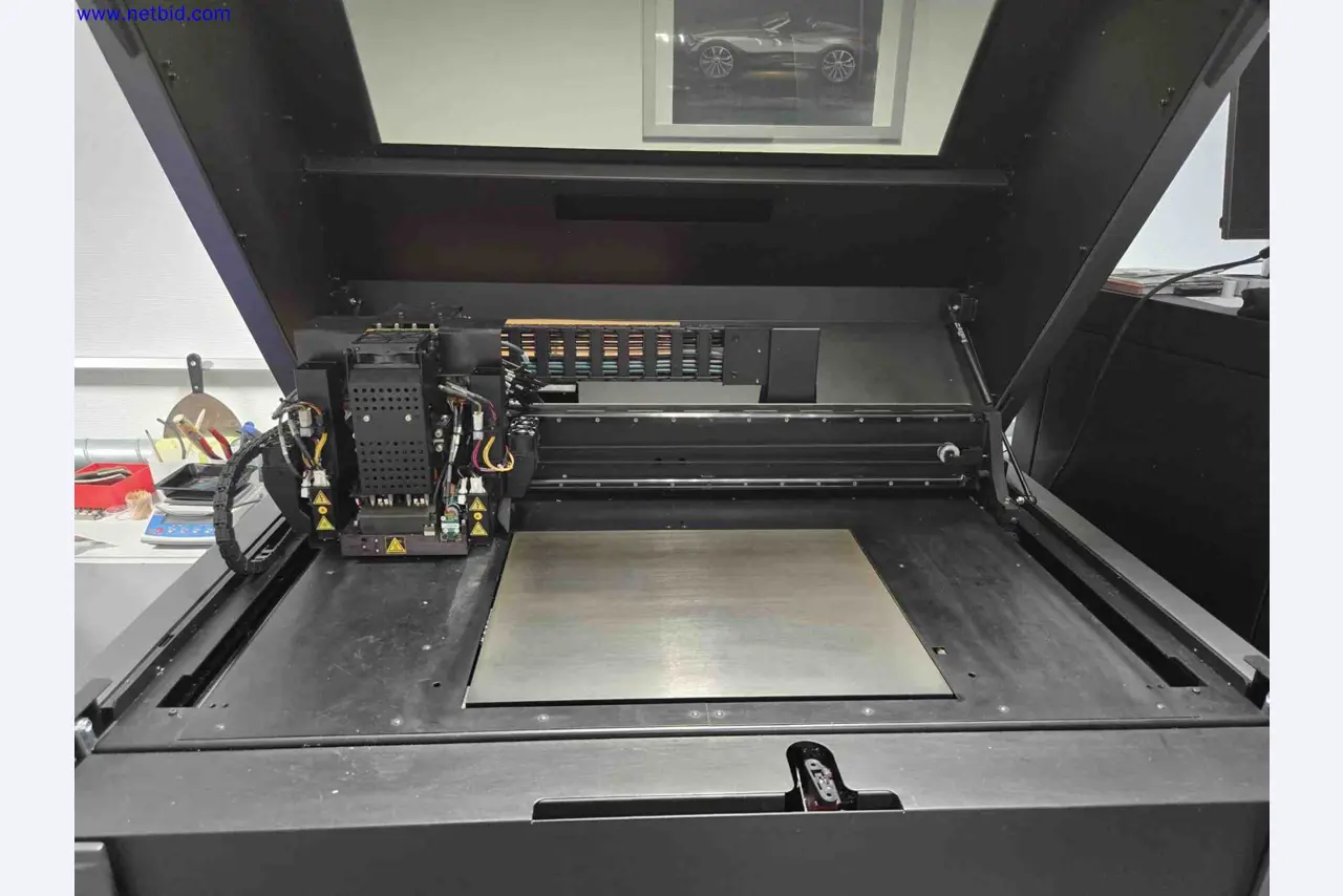 Machines CNC bien entretenues destinées à la fabrication de pièces métalliques de précision-2
