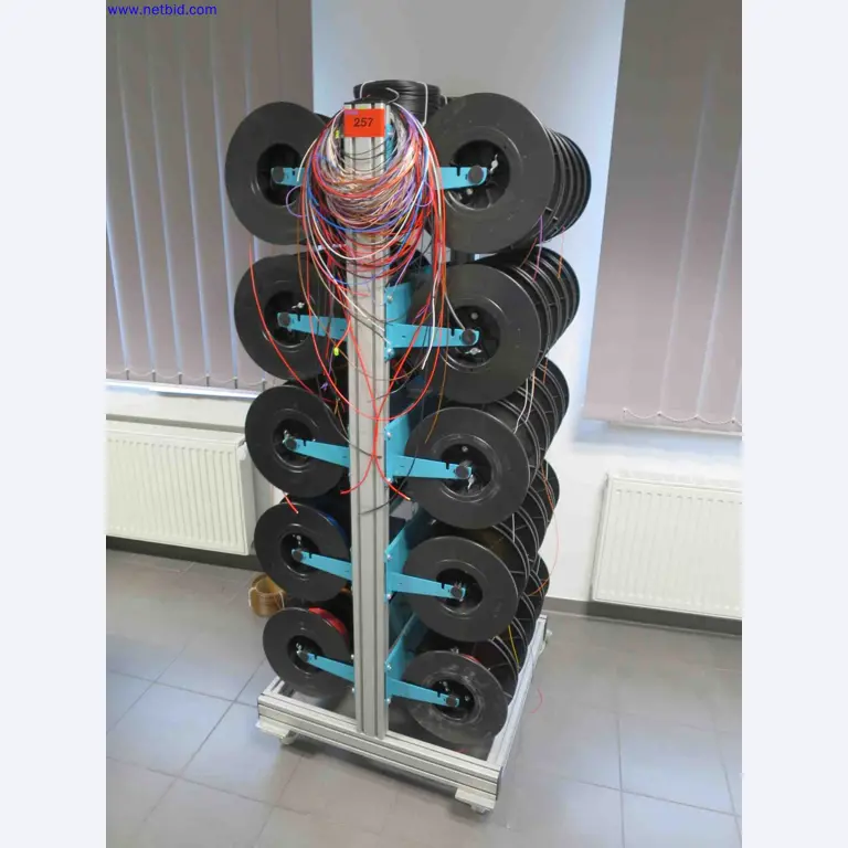 Machines CNC bien entretenues destinées à la fabrication de pièces métalliques de précision-1
