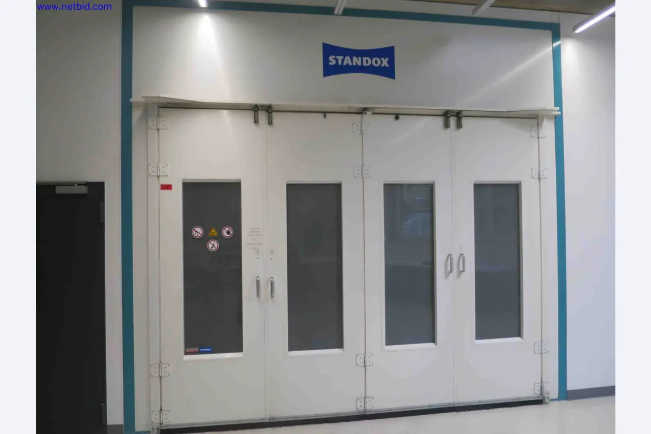 Machines CNC bien entretenues destinées à la fabrication de pièces métalliques de précision-1