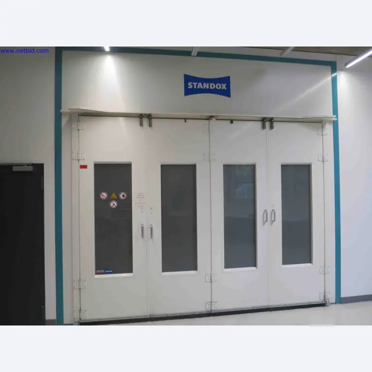 Machines CNC bien entretenues destinées à la fabrication de pièces métalliques de précision-1