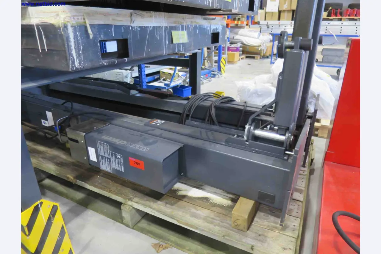 Machines CNC bien entretenues destinées à la fabrication de pièces métalliques de précision-1