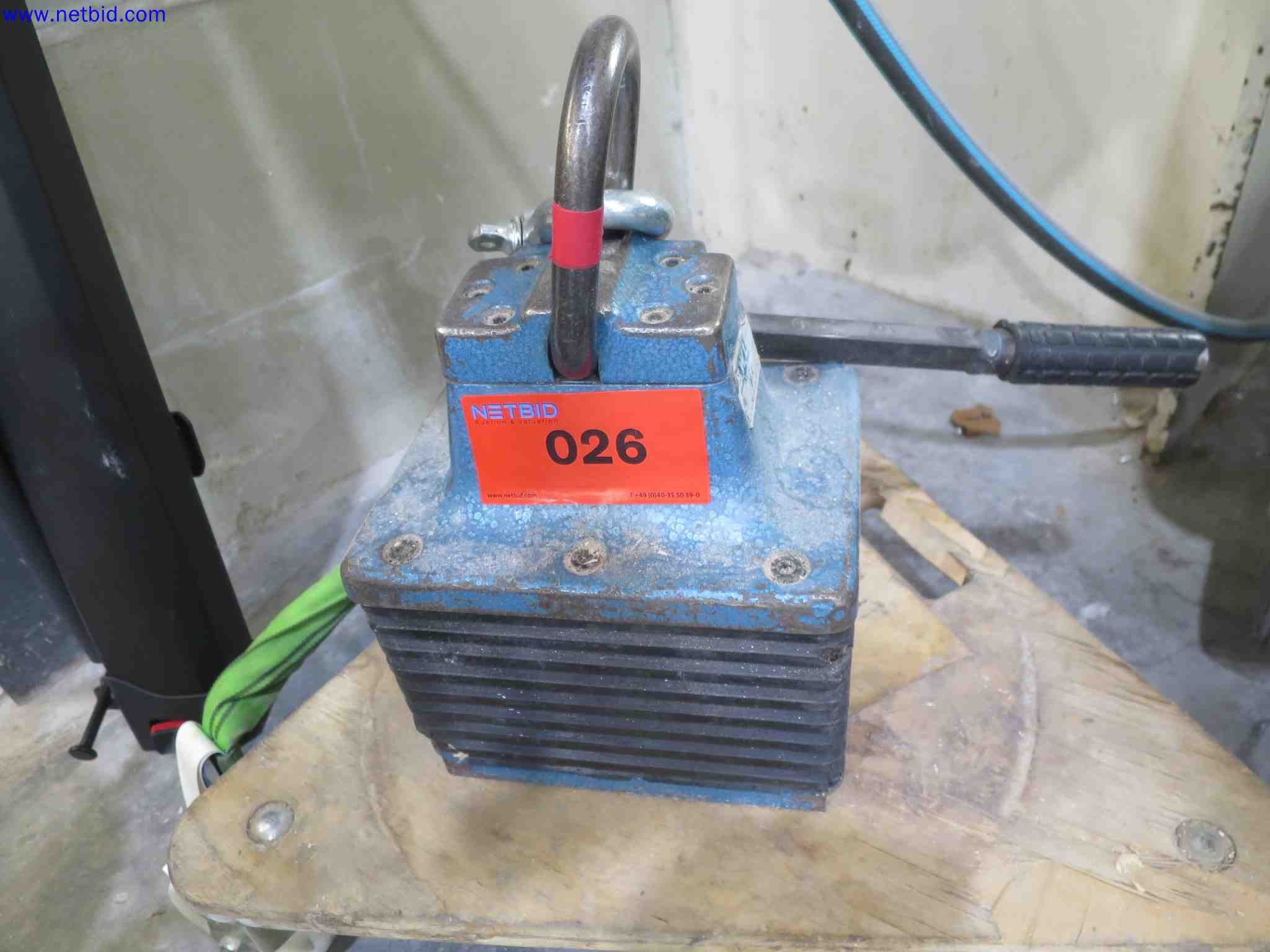 Máquinas CNC en buen estado para la fabricación de componentes metálicos de precisión-1