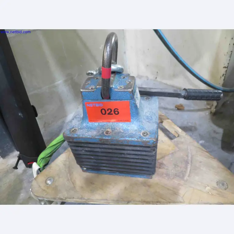 Máquinas CNC en buen estado para la fabricación de componentes metálicos de precisión-1