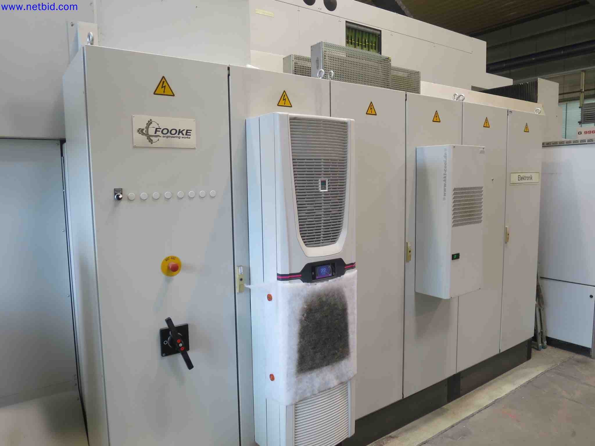 Machines CNC bien entretenues destinées à la fabrication de pièces métalliques de précision-13