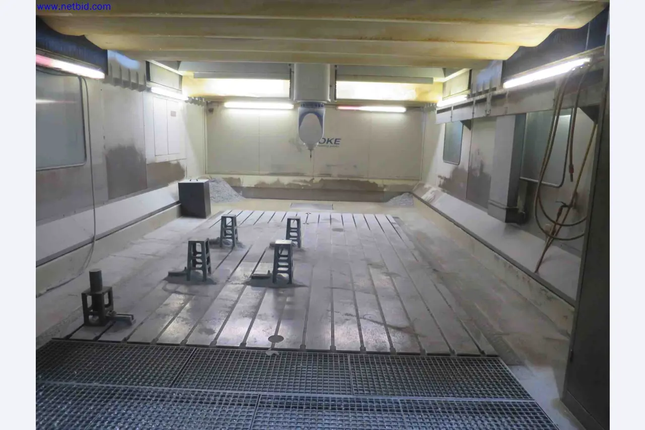 Machines CNC bien entretenues destinées à la fabrication de pièces métalliques de précision-2