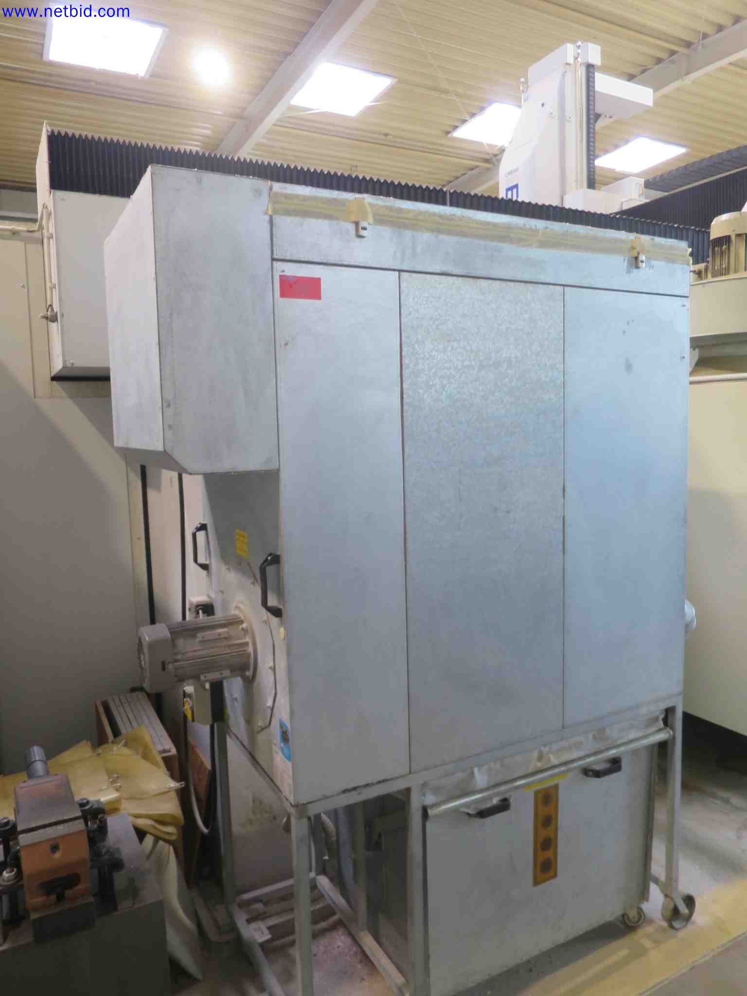 Machines CNC bien entretenues destinées à la fabrication de pièces métalliques de précision-6