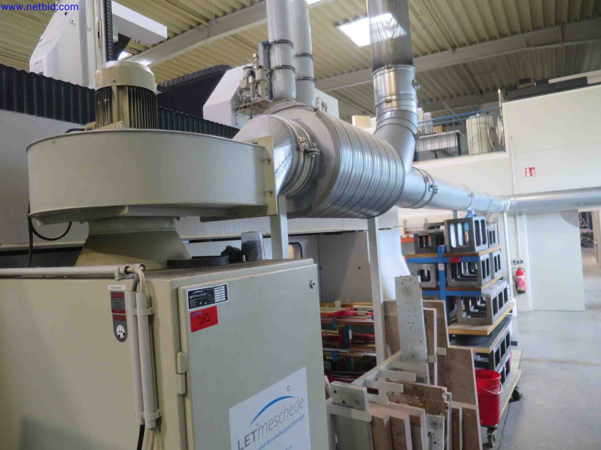Machines CNC bien entretenues destinées à la fabrication de pièces métalliques de précision-9