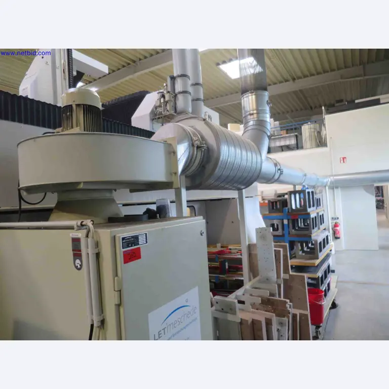 Machines CNC bien entretenues destinées à la fabrication de pièces métalliques de précision-9