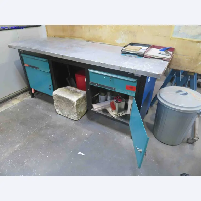 Machines CNC bien entretenues destinées à la fabrication de pièces métalliques de précision-1