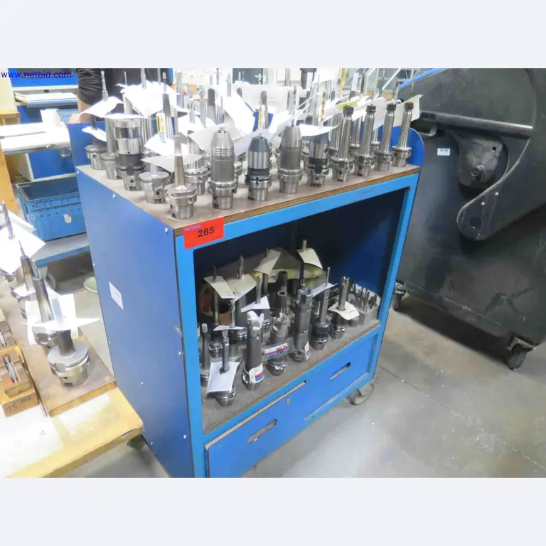 Machines CNC bien entretenues destinées à la fabrication de pièces métalliques de précision-1
