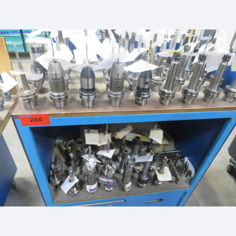 Machines CNC bien entretenues destinées à la fabrication de pièces métalliques de précision-2