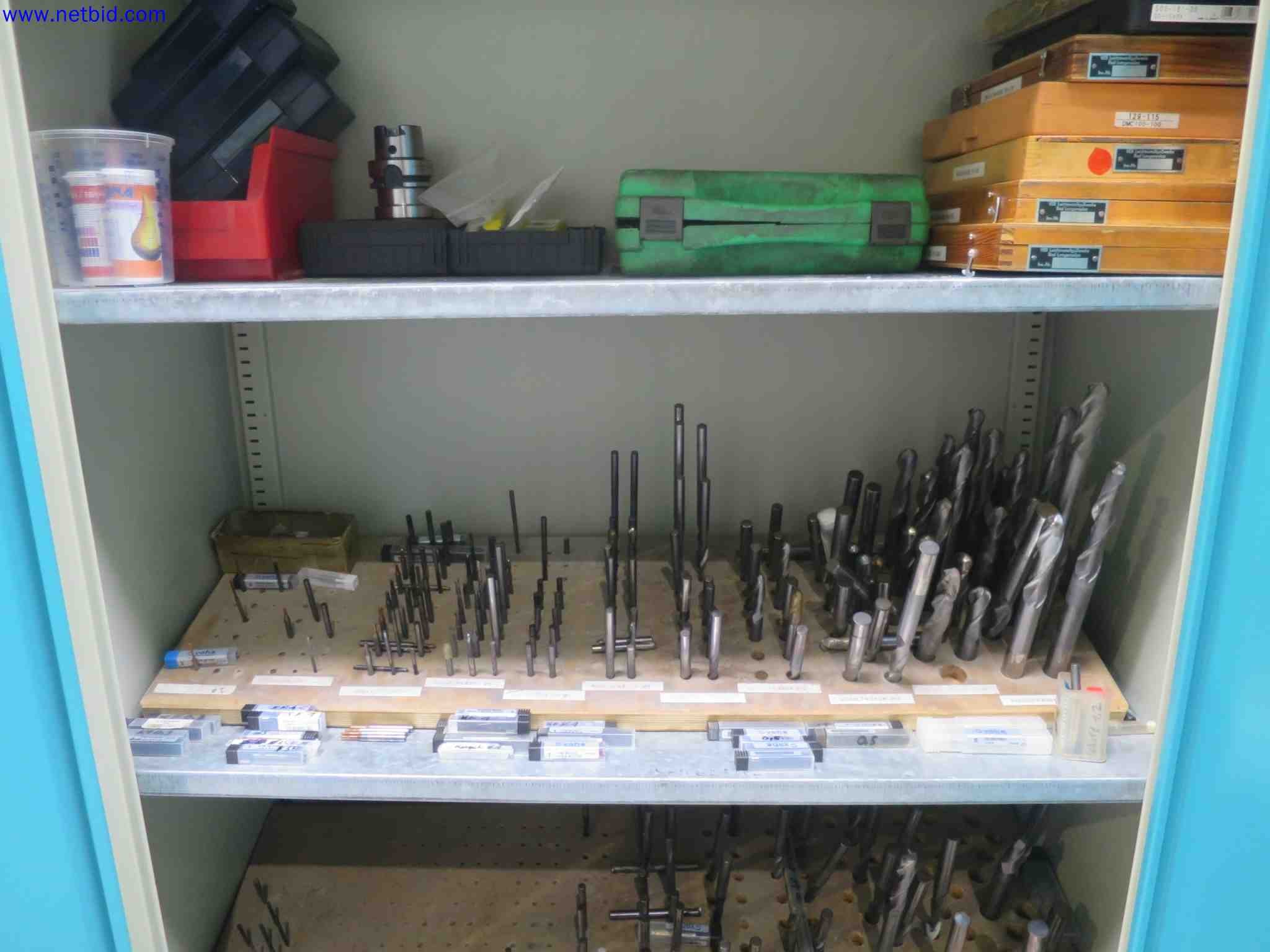 Máquinas CNC en buen estado para la fabricación de componentes metálicos de precisión-3