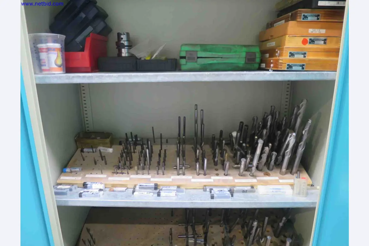 Máquinas CNC en buen estado para la fabricación de componentes metálicos de precisión-3