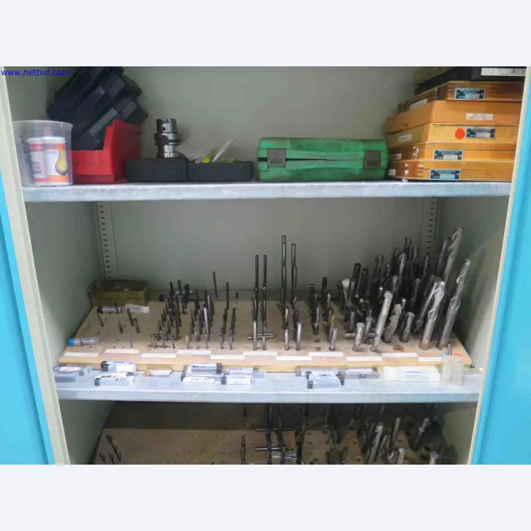 Máquinas CNC en buen estado para la fabricación de componentes metálicos de precisión-3