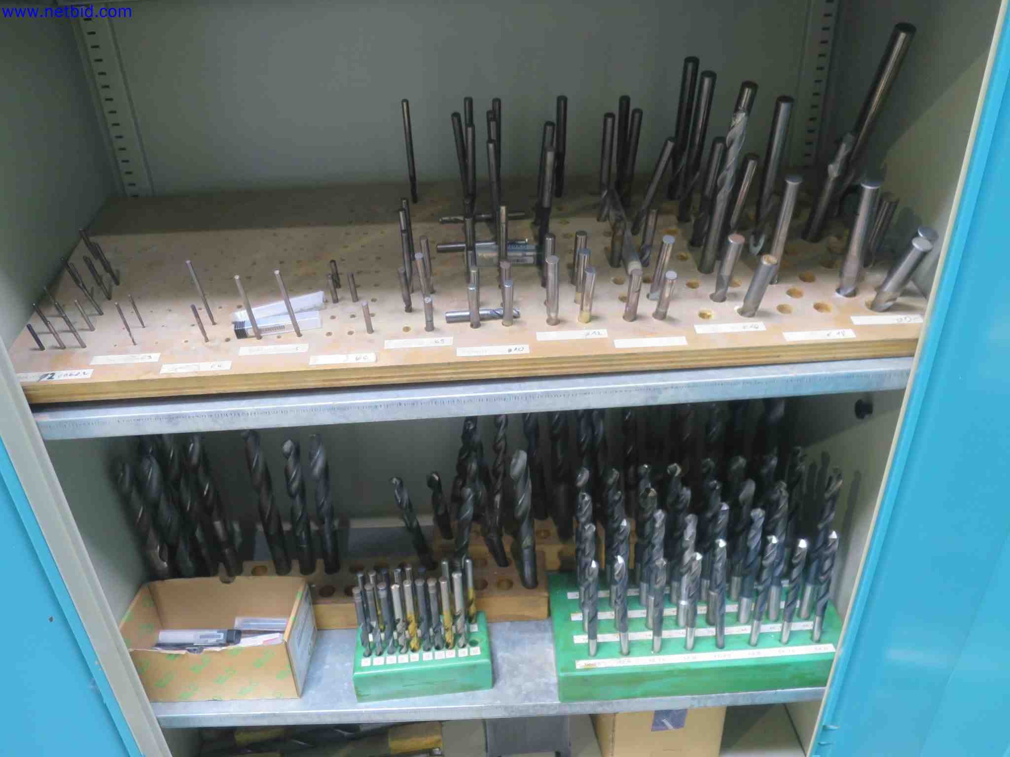 Máquinas CNC en buen estado para la fabricación de componentes metálicos de precisión-4