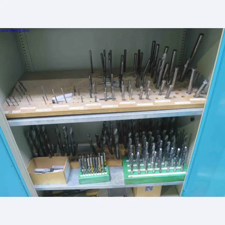 Máquinas CNC en buen estado para la fabricación de componentes metálicos de precisión-4