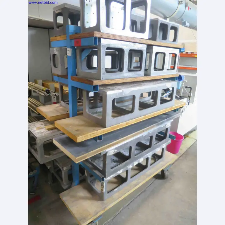 Machines CNC bien entretenues destinées à la fabrication de pièces métalliques de précision-1