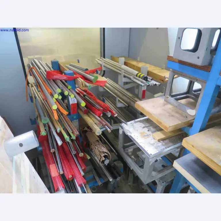 Machines CNC bien entretenues destinées à la fabrication de pièces métalliques de précision-3