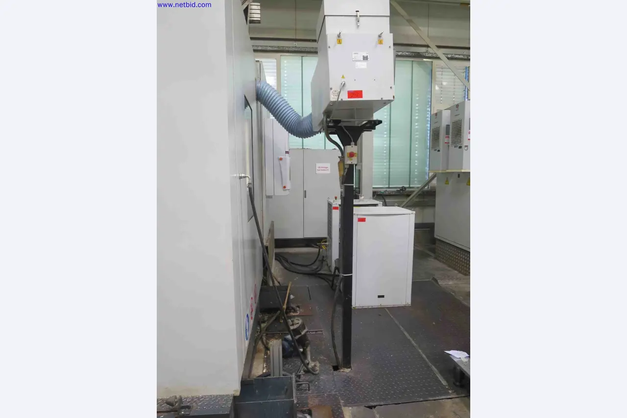 Machines CNC bien entretenues destinées à la fabrication de pièces métalliques de précision-11