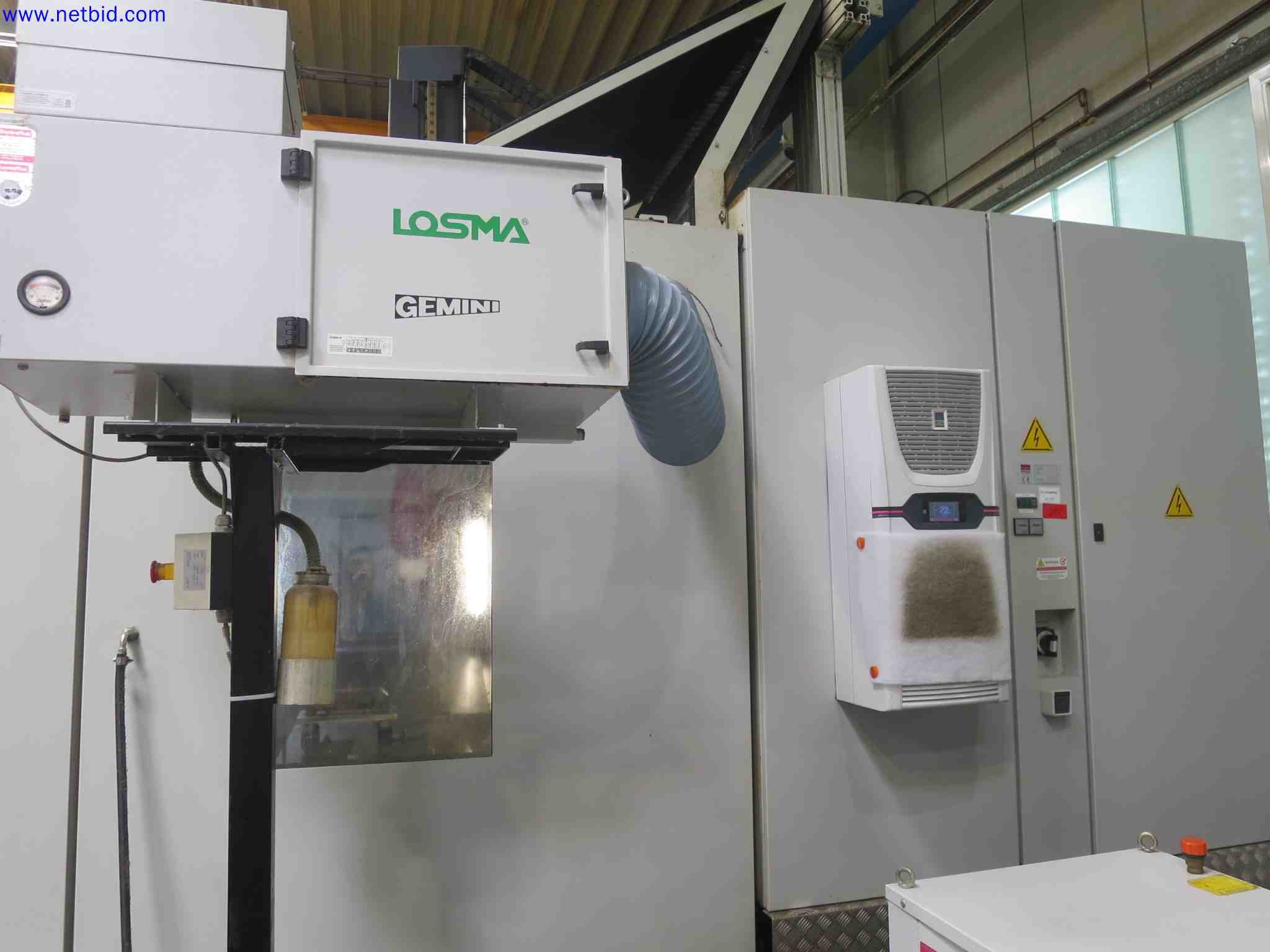 Machines CNC bien entretenues destinées à la fabrication de pièces métalliques de précision-14