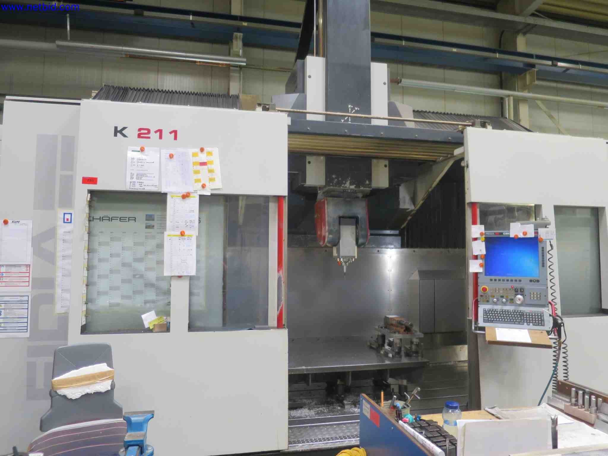 Machines CNC bien entretenues destinées à la fabrication de pièces métalliques de précision-1