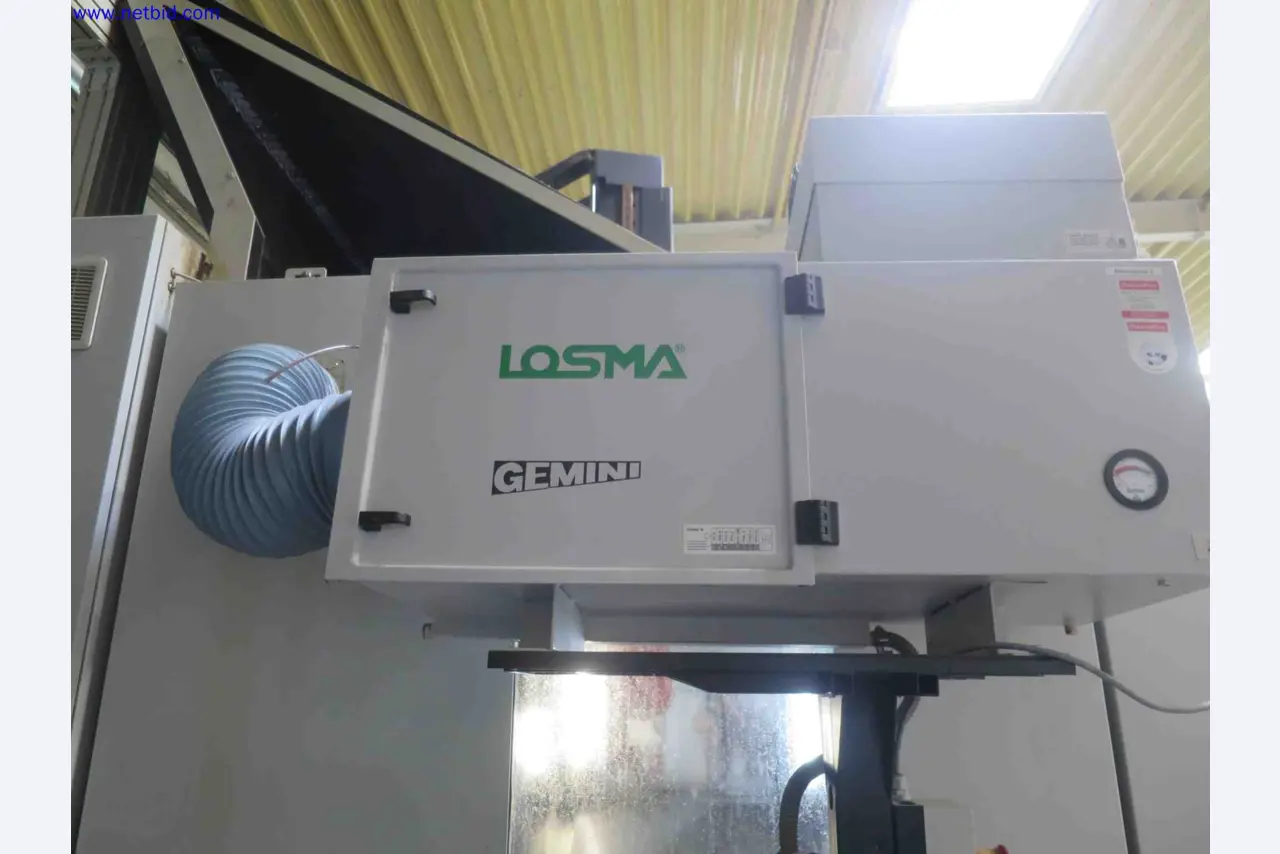 Machines CNC bien entretenues destinées à la fabrication de pièces métalliques de précision-7