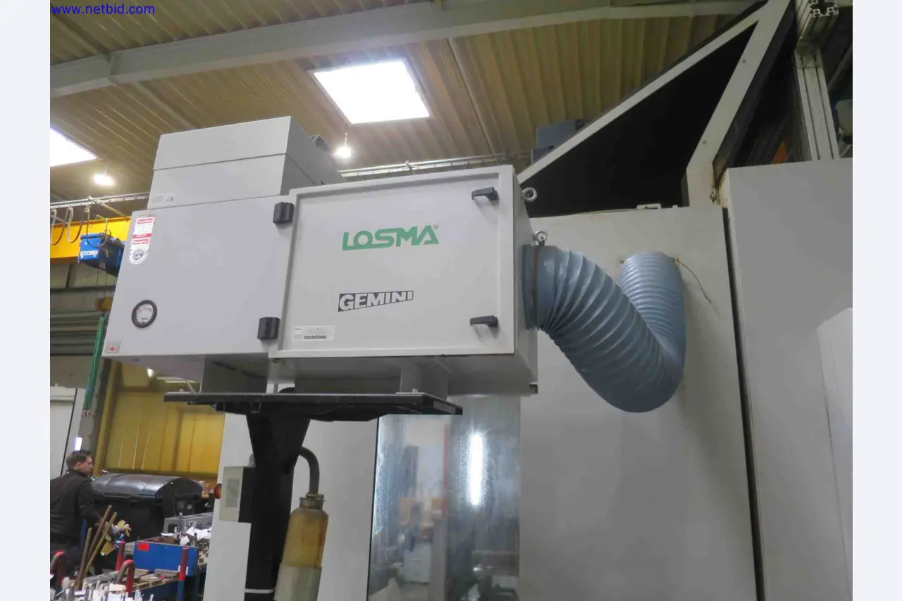 Machines CNC bien entretenues destinées à la fabrication de pièces métalliques de précision-8