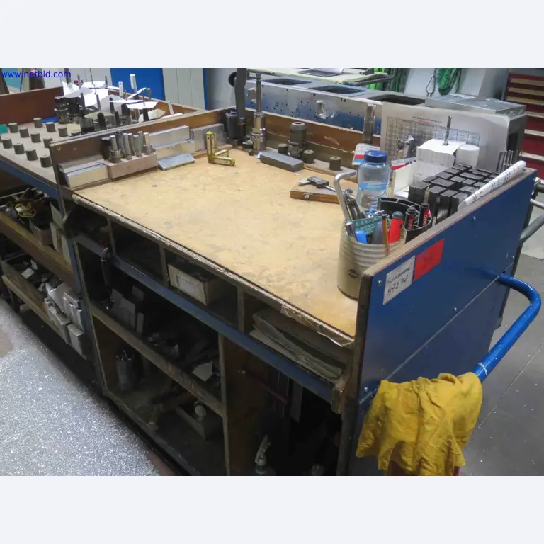Machines CNC bien entretenues destinées à la fabrication de pièces métalliques de précision-3