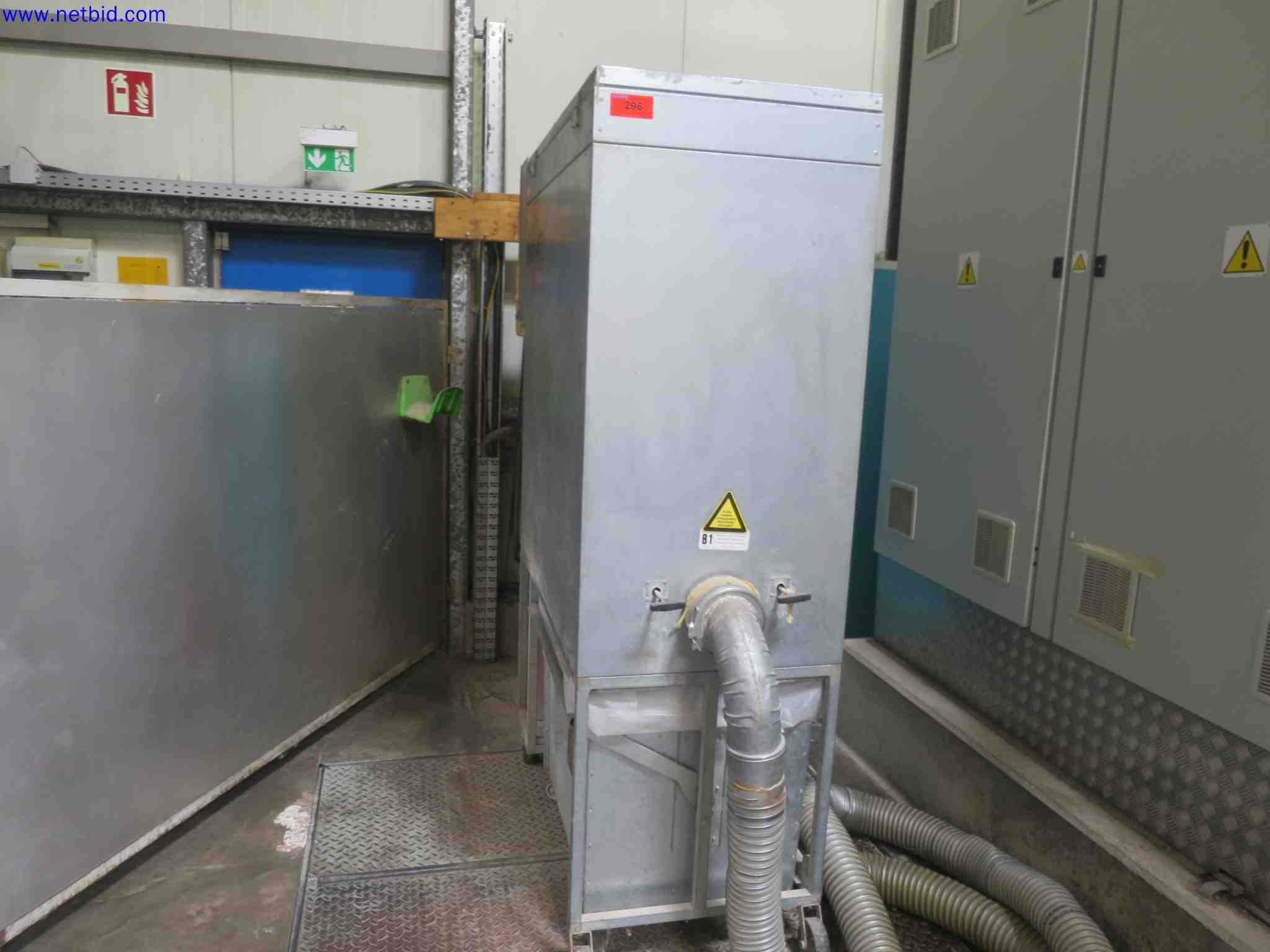 Machines CNC bien entretenues destinées à la fabrication de pièces métalliques de précision-1
