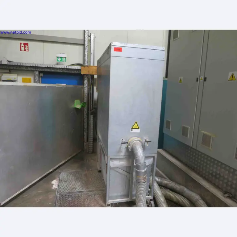 Machines CNC bien entretenues destinées à la fabrication de pièces métalliques de précision-1