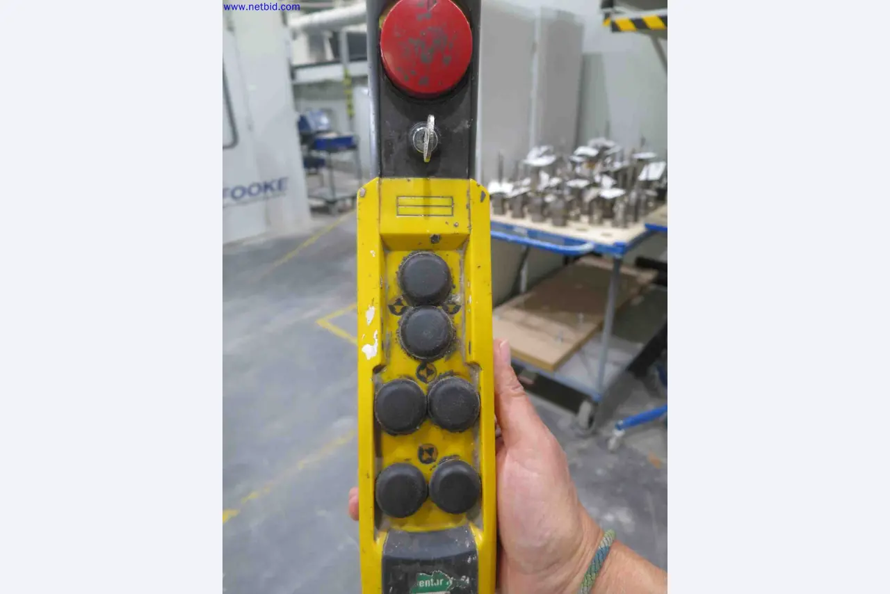Máquinas CNC en buen estado para la fabricación de componentes metálicos de precisión-2