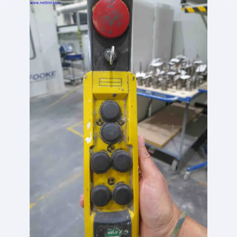 Máquinas CNC en buen estado para la fabricación de componentes metálicos de precisión-2