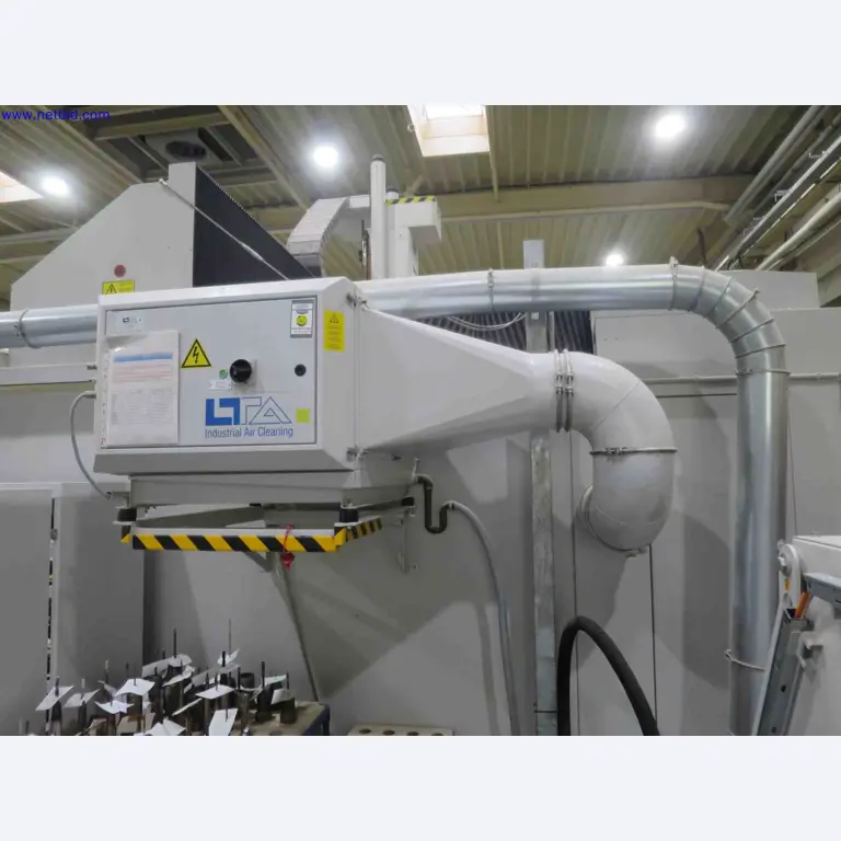 Machines CNC bien entretenues destinées à la fabrication de pièces métalliques de précision-10