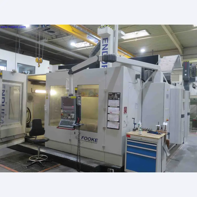 Machines CNC bien entretenues destinées à la fabrication de pièces métalliques de précision-1