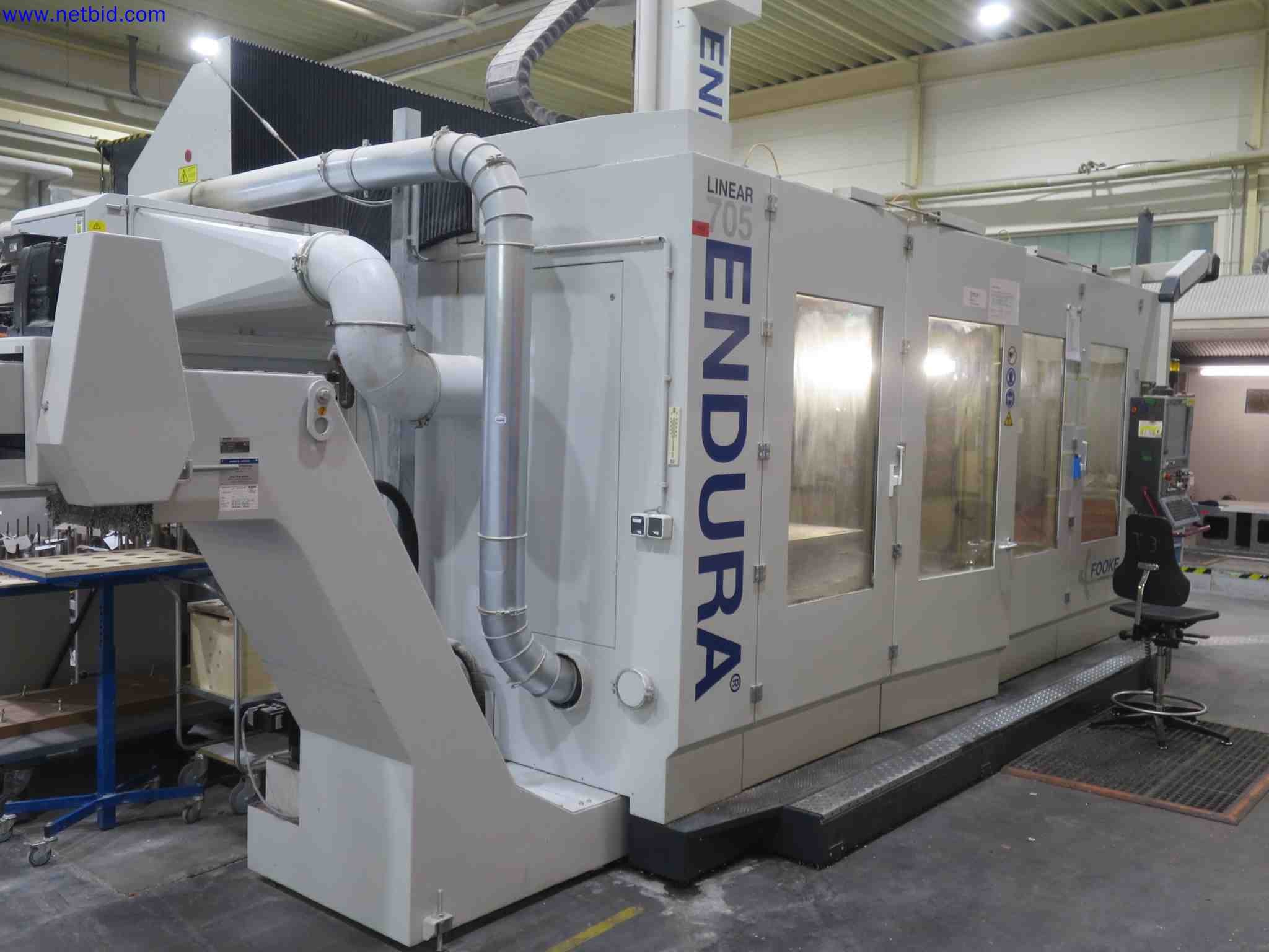 Machines CNC bien entretenues destinées à la fabrication de pièces métalliques de précision-2