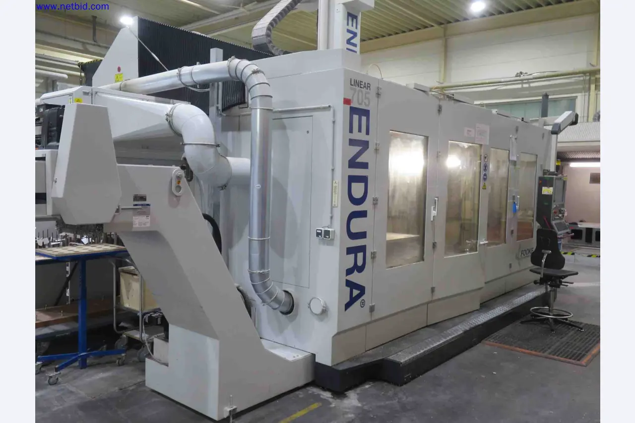 Machines CNC bien entretenues destinées à la fabrication de pièces métalliques de précision-2