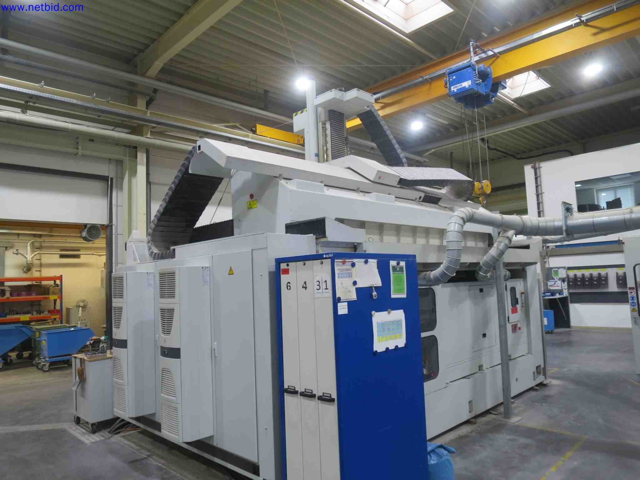 Machines CNC bien entretenues destinées à la fabrication de pièces métalliques de précision-7