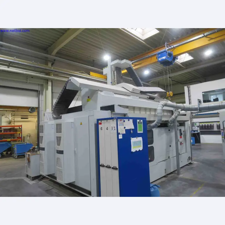 Machines CNC bien entretenues destinées à la fabrication de pièces métalliques de précision-7