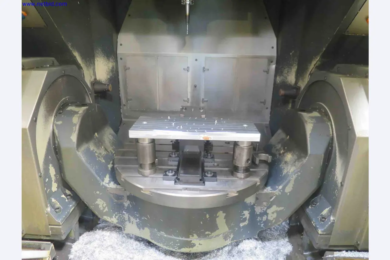 Máquinas CNC en buen estado para la fabricación de componentes metálicos de precisión-5