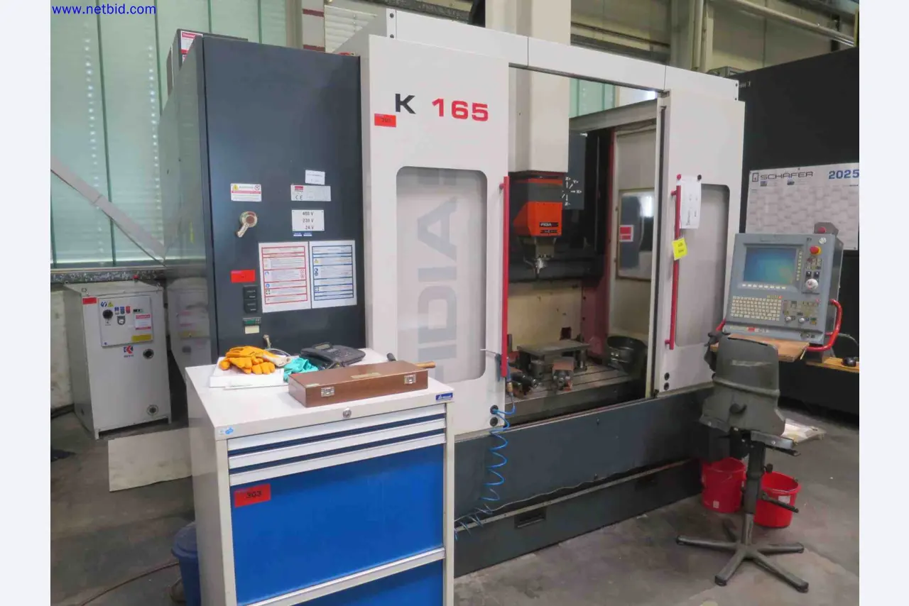 Máquinas CNC en buen estado para la fabricación de componentes metálicos de precisión-12