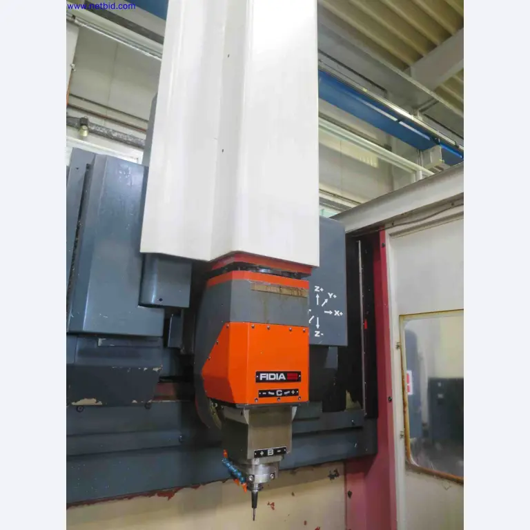 Máquinas CNC en buen estado para la fabricación de componentes metálicos de precisión-5