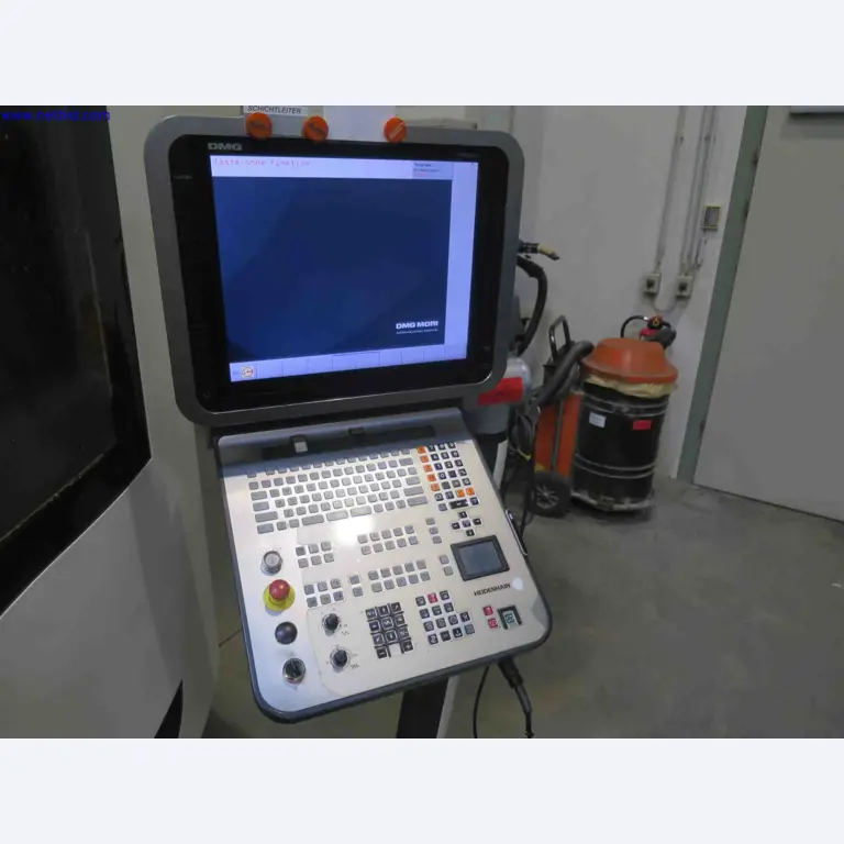 Máquinas CNC en buen estado para la fabricación de componentes metálicos de precisión-2