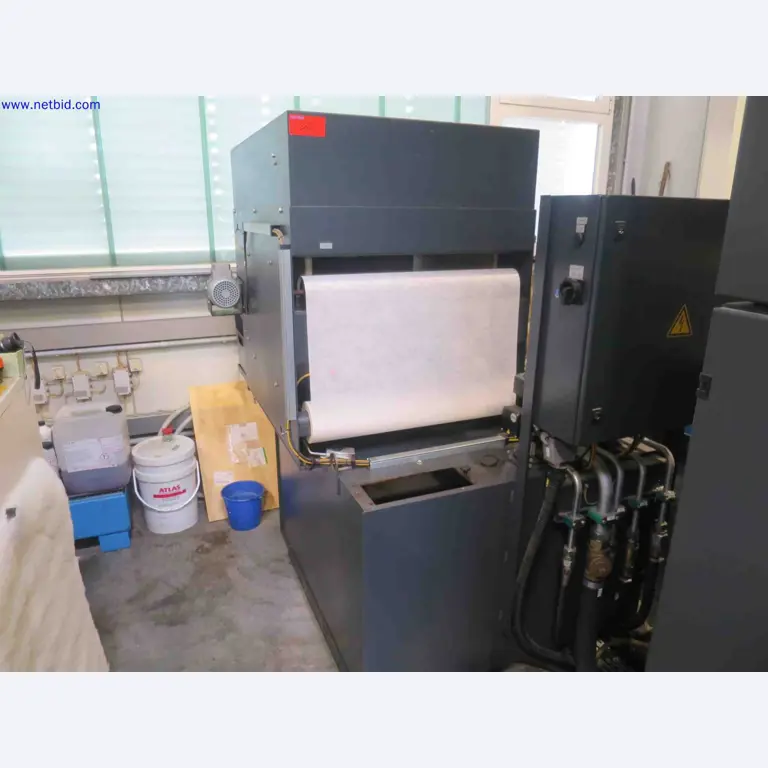 Máquinas CNC en buen estado para la fabricación de componentes metálicos de precisión-3